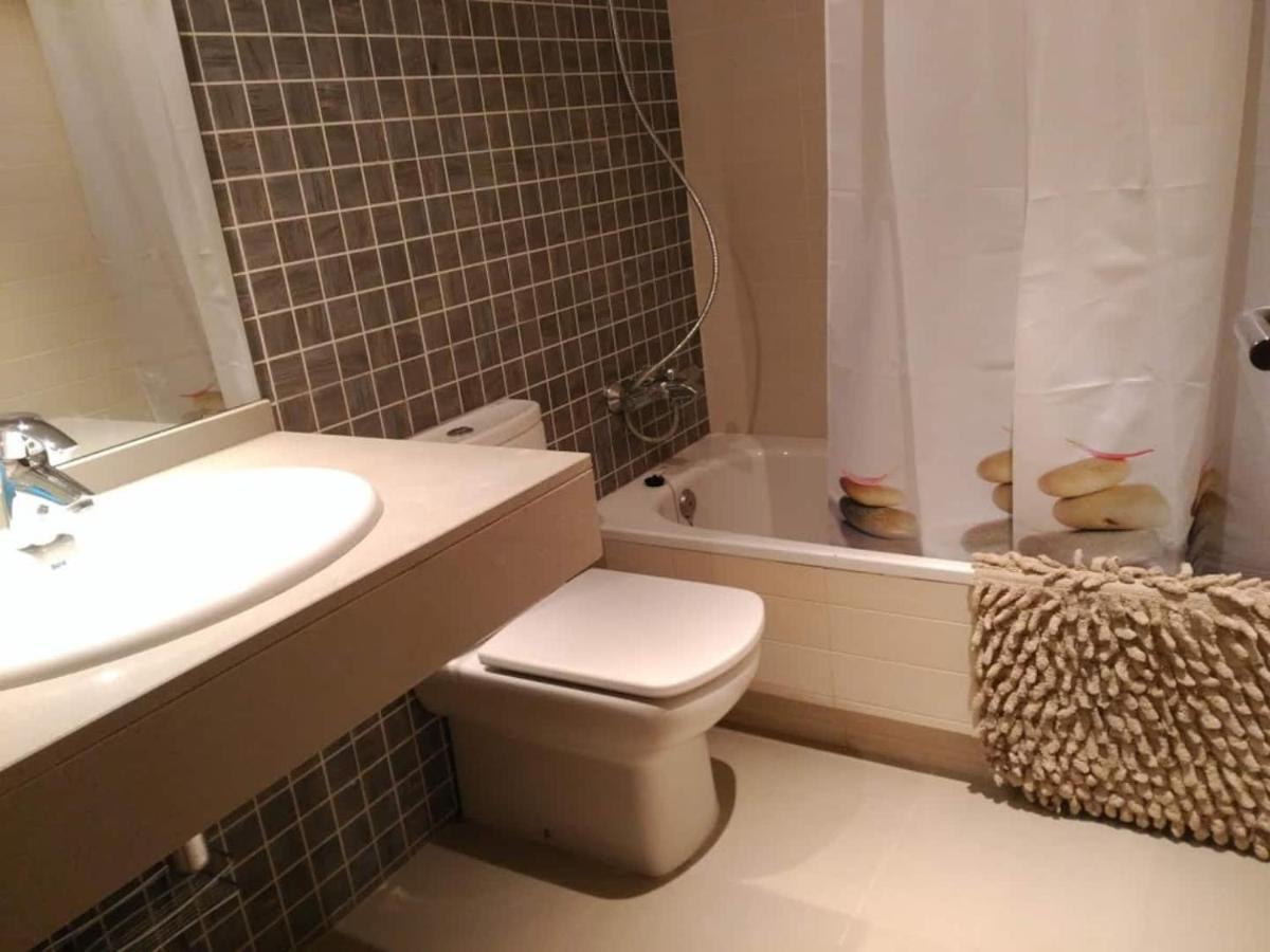 Stylish Flat, 2 Bathrooms And Swimming Pool, Next To The Beach! Sant Adria de Besos Exterior foto